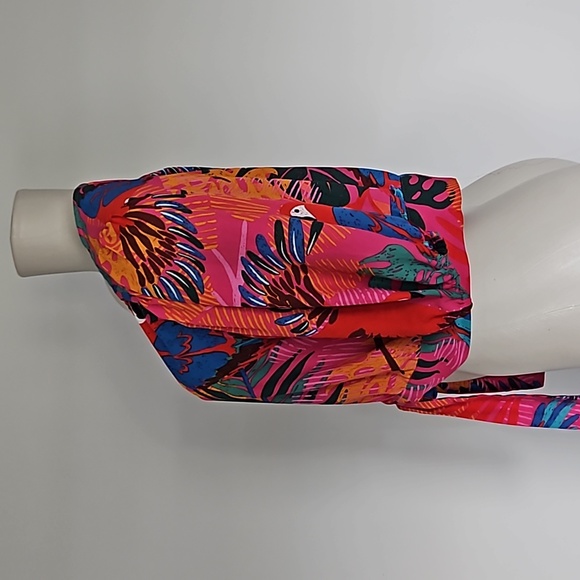 Joie raspberry colorful parrot themed crop tie front blouse-L - Picture 4 of 10